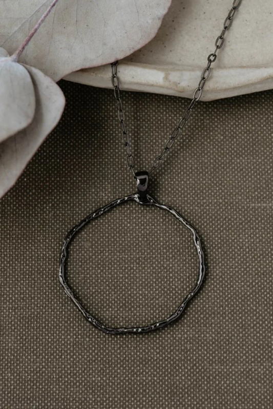 Completely Necklace in Black