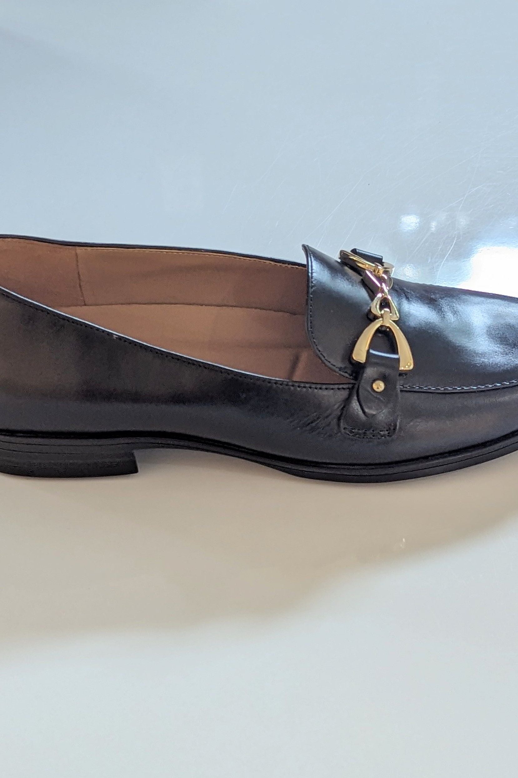 Naturalizer sales leather loafers