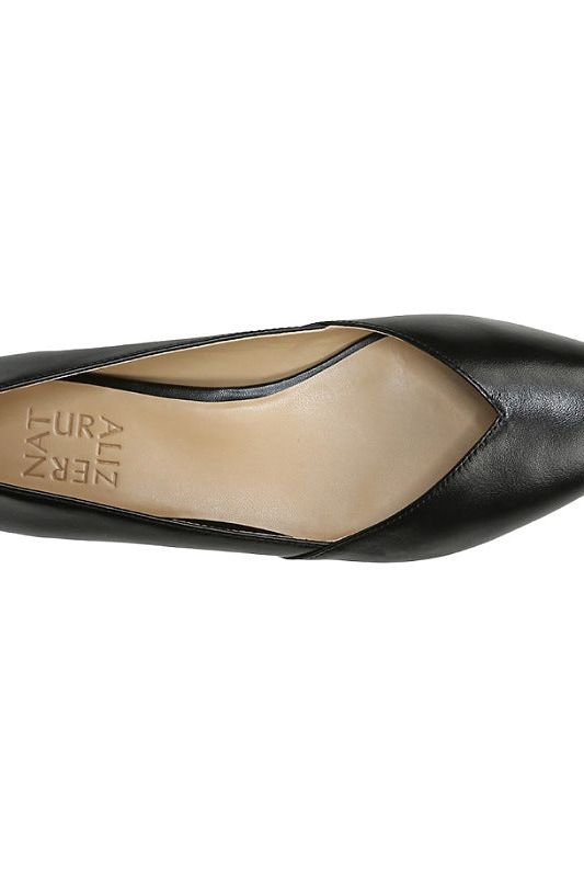 Naturalizer on sale leather flats